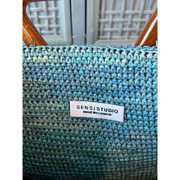 NWOT RARE Sensi Studio frayed maxi tote wooded handle, $435 blue - Picture 4 of 9